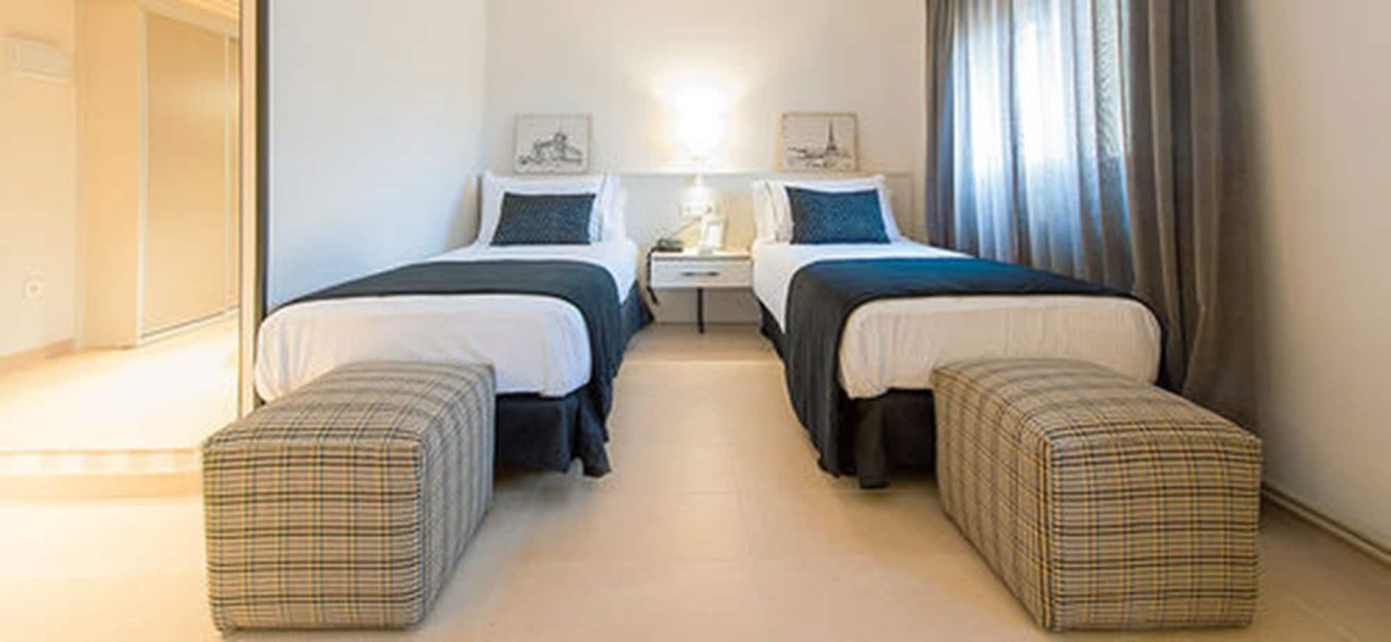 New Hotel Colon Mataro Ngoại thất bức ảnh