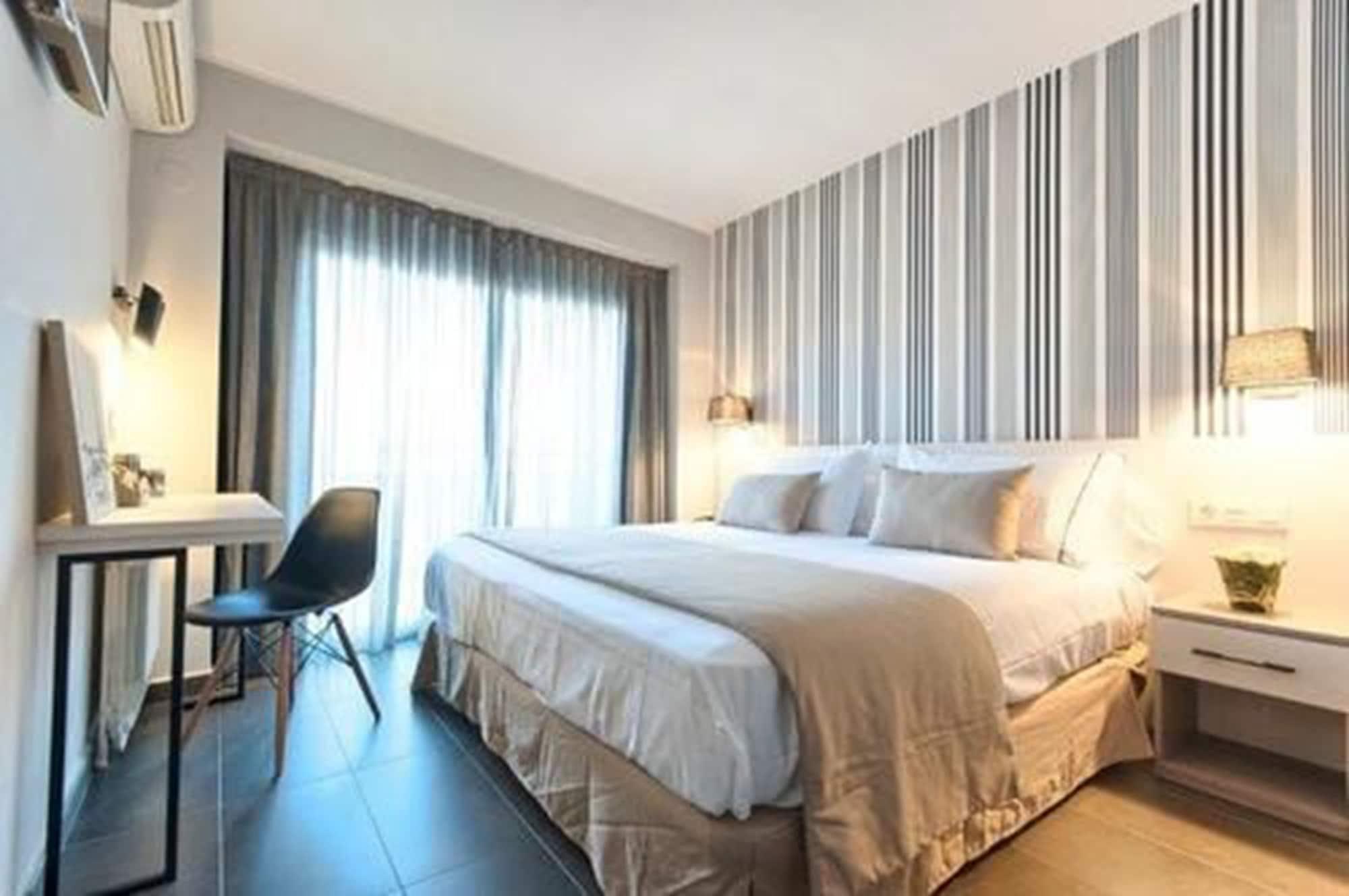 New Hotel Colon Mataro Ngoại thất bức ảnh