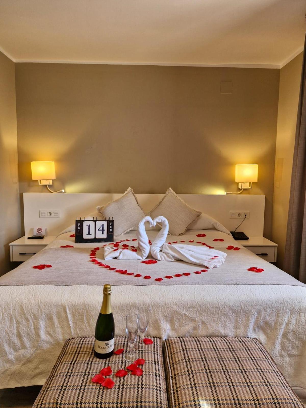 New Hotel Colon Mataro Ngoại thất bức ảnh