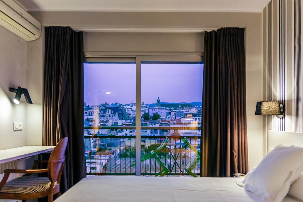 New Hotel Colon Mataro Ngoại thất bức ảnh
